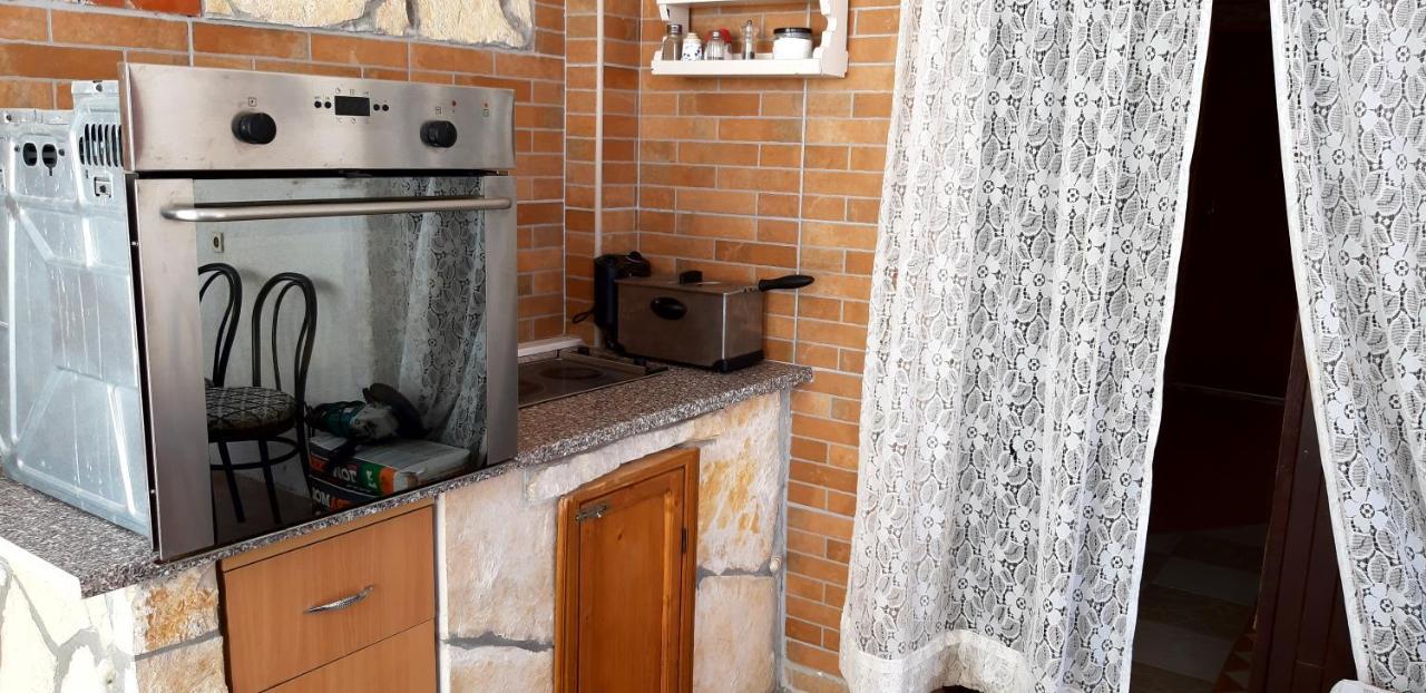 Apartment "Mislav" Gornji Karin Esterno foto