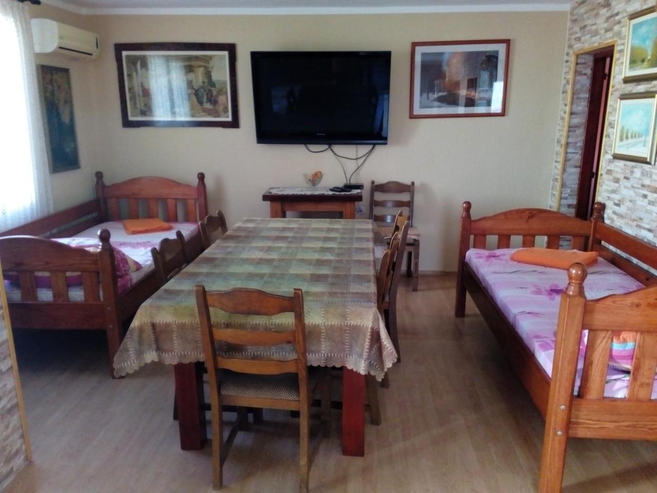 Apartment "Mislav" Gornji Karin Esterno foto