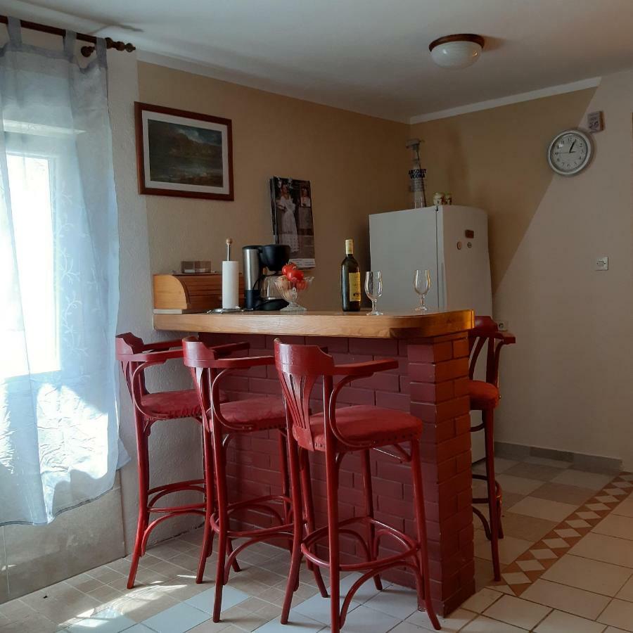 Apartment "Mislav" Gornji Karin Esterno foto